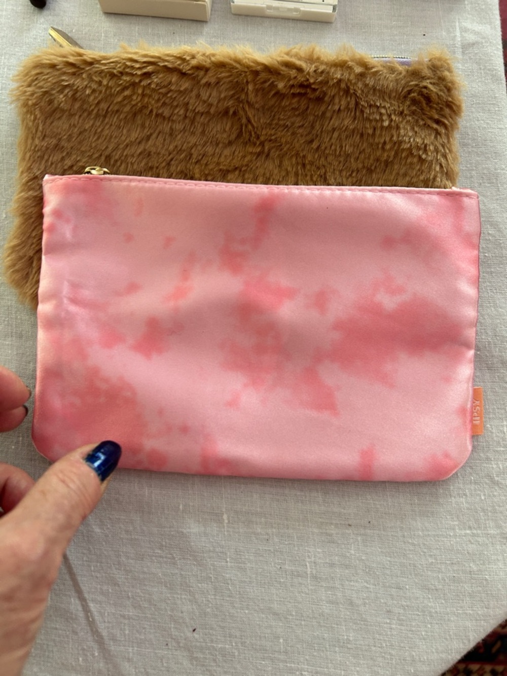 Ipsy 4 New Cosmetic Pouches with 10 sample products & 4 makeup brushes; Unused! - Picture 6 of 16